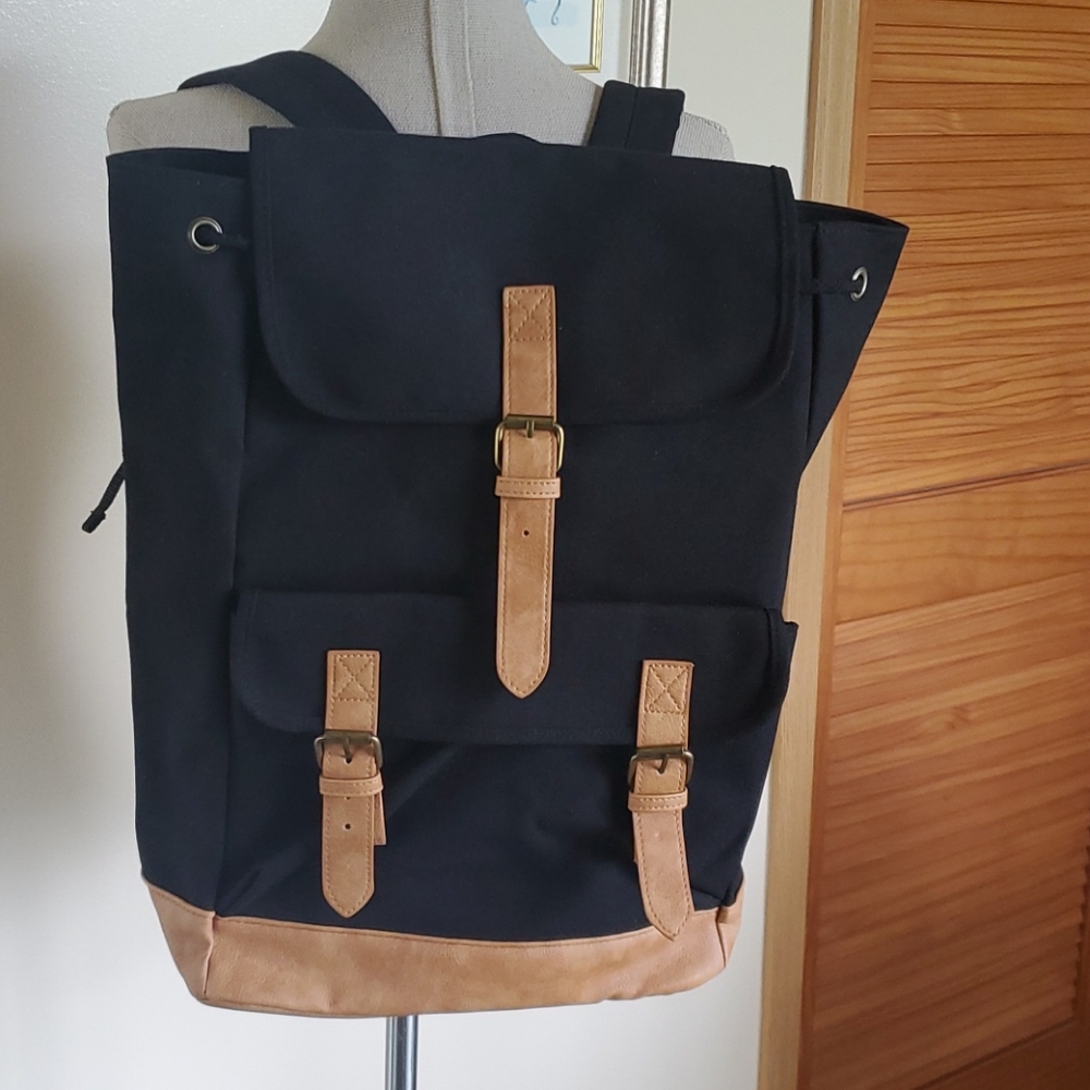 DSW Canvas Backpack 🎒